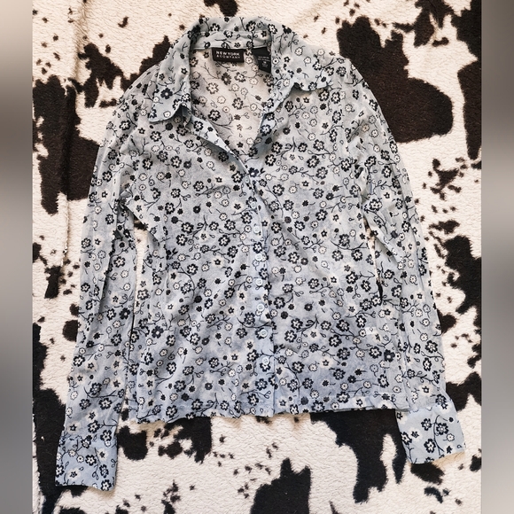 New York & Company Tops - "NEW YORK AND COMPANY" WOMEN'S Y2K BLOUSE - BLUE